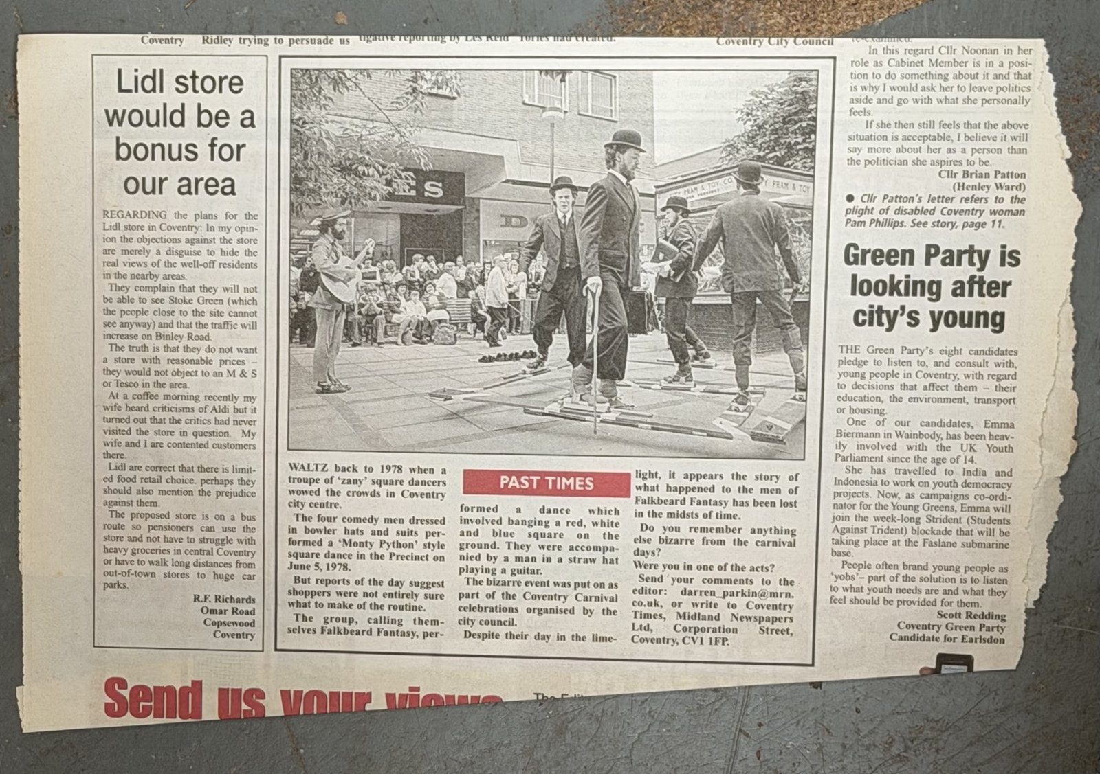 Press clipping covering a performance